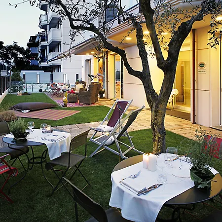 D-place & 4* Ριτσιόνε