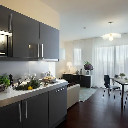 Hotel D-place & 4*